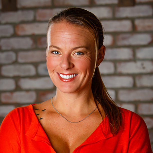 Anna Betulia, Restaurant Manager